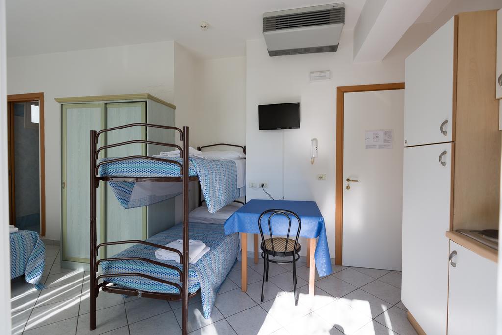 Ginevra Hotel *